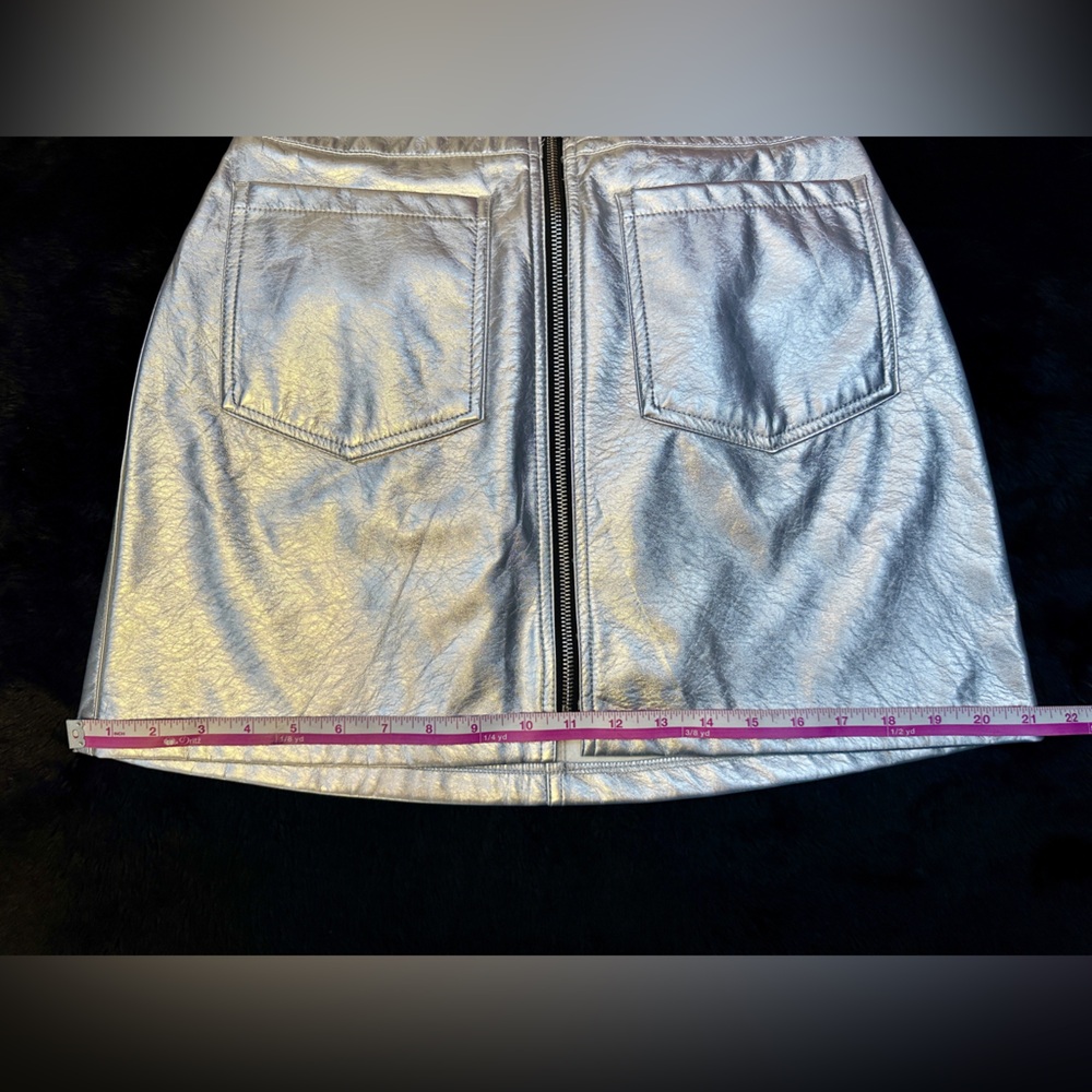 Metallic Skirt Size S - Picture 6 of 9
